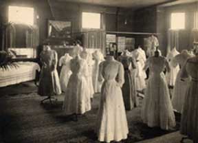 1910 dressmaking class
