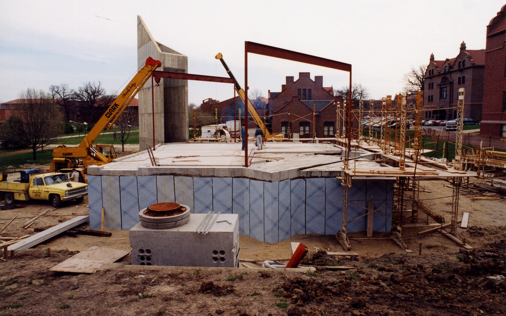 Color photo of Pilling Chapel construction