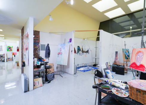 studio art gallery